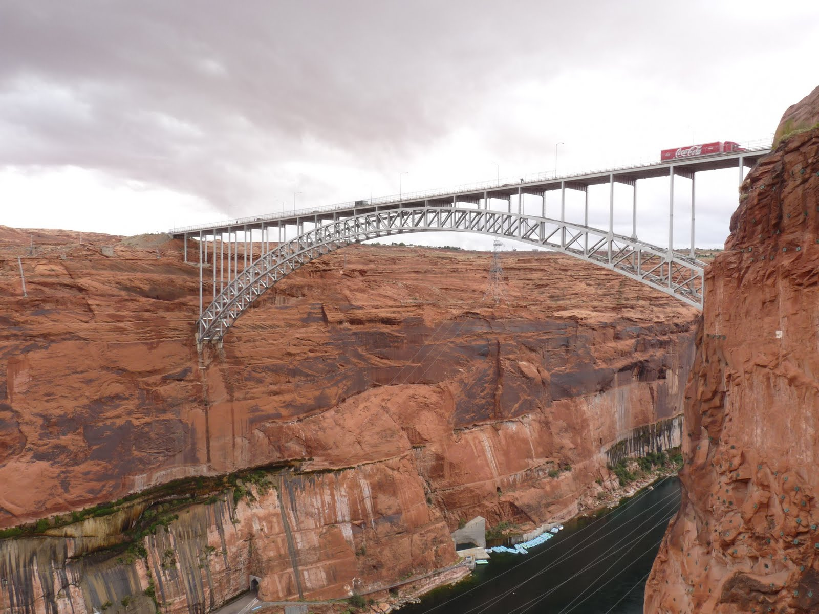 441Southwest Page - Glen Canyon Dam