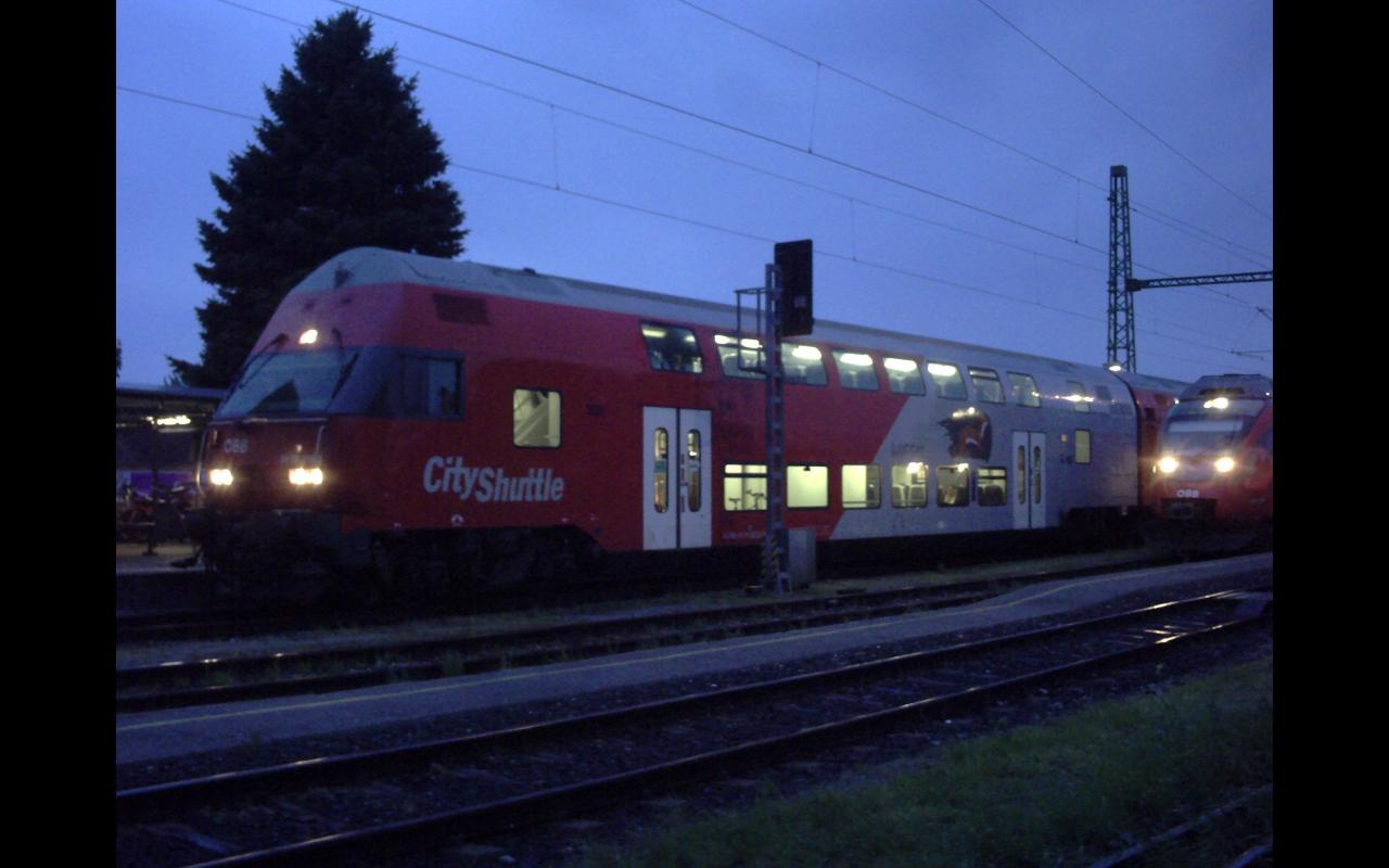 Emeletes vonat Sopronkeresztúron.