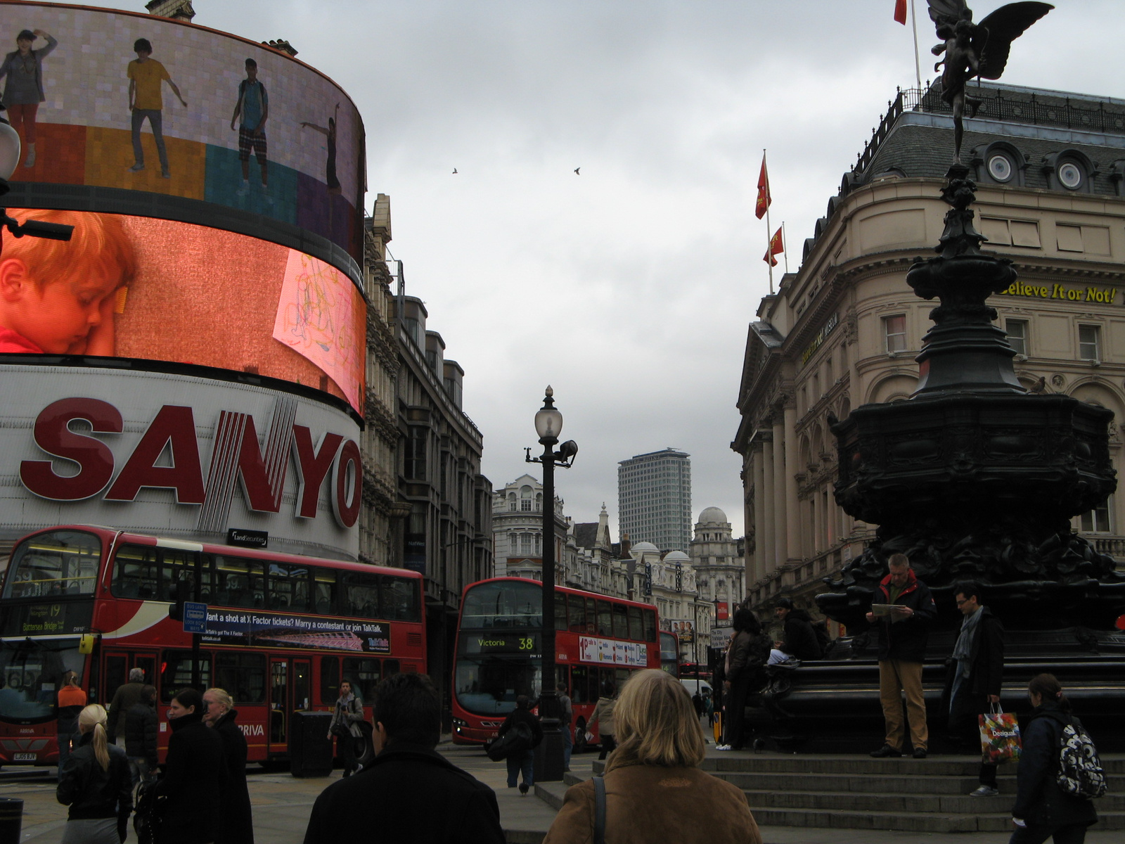 03 Piccadilly Circus