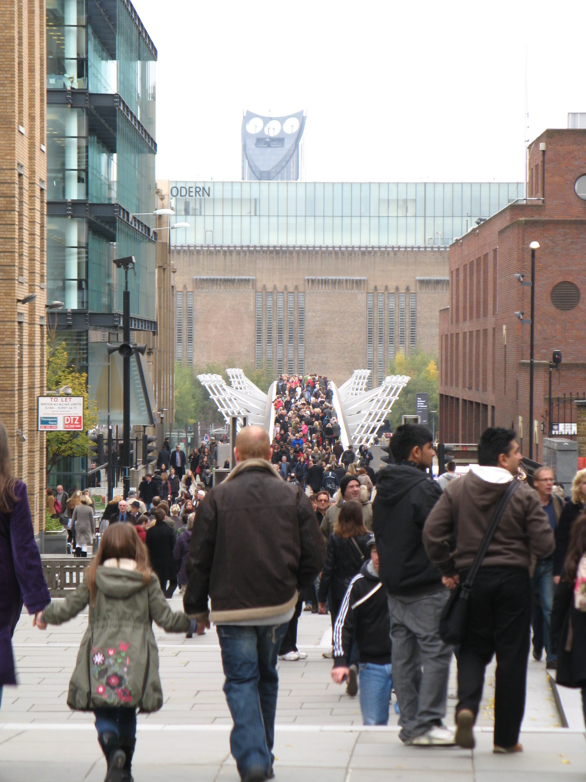 42 Millenium Bridge