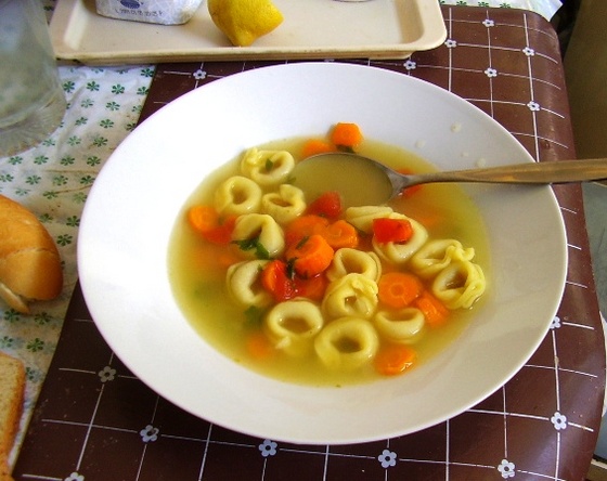 zöldséges tortellini