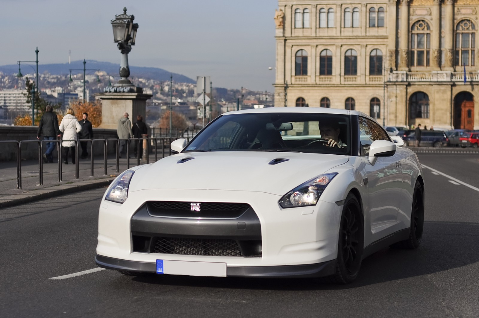 Nissan GT-R