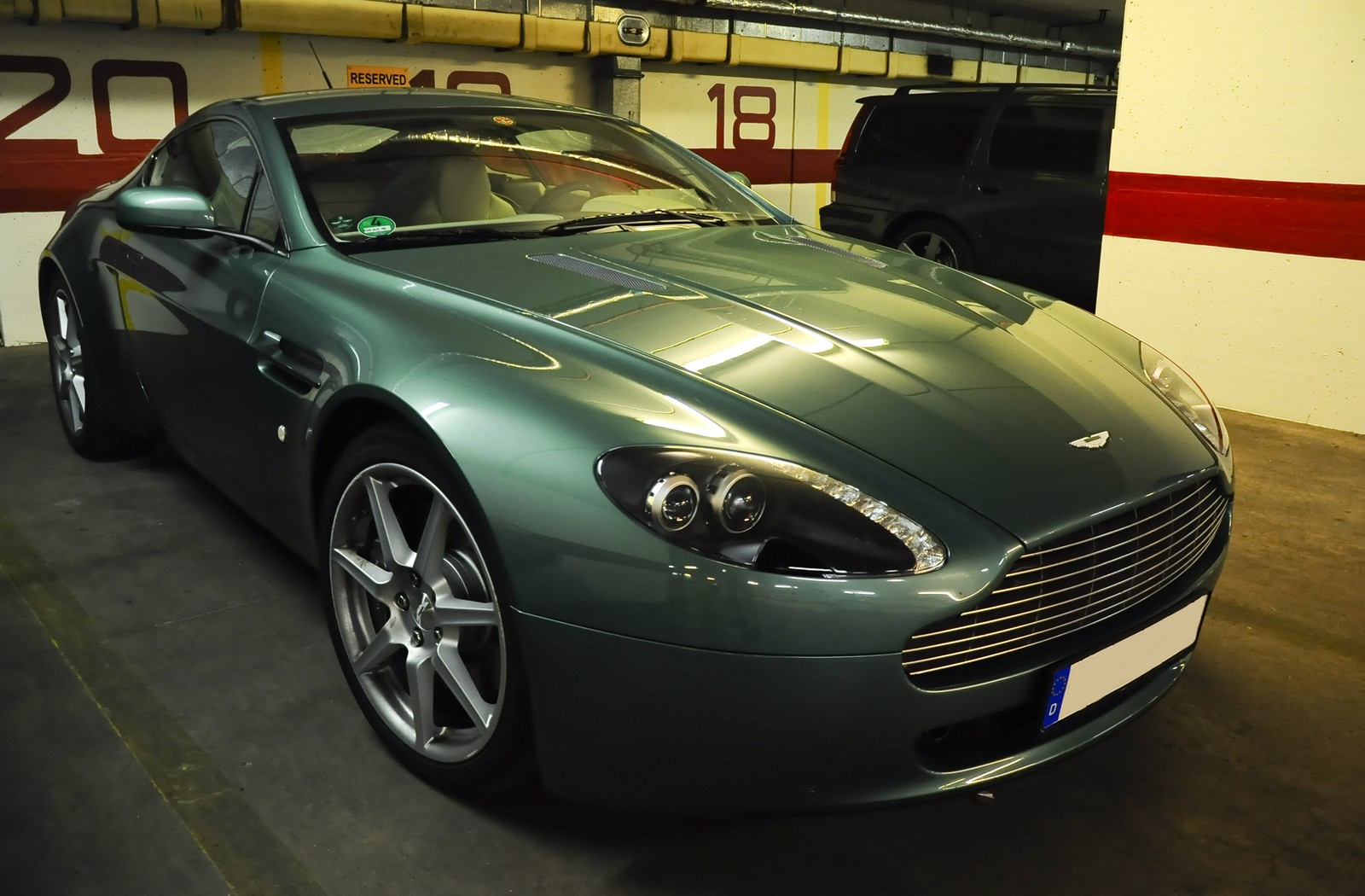 Aston Martin V8 Vantage