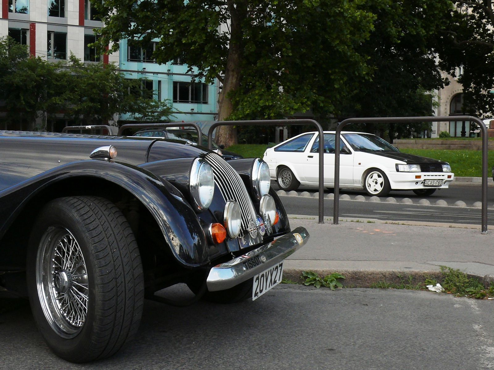 Morgan 4/4 és AE86