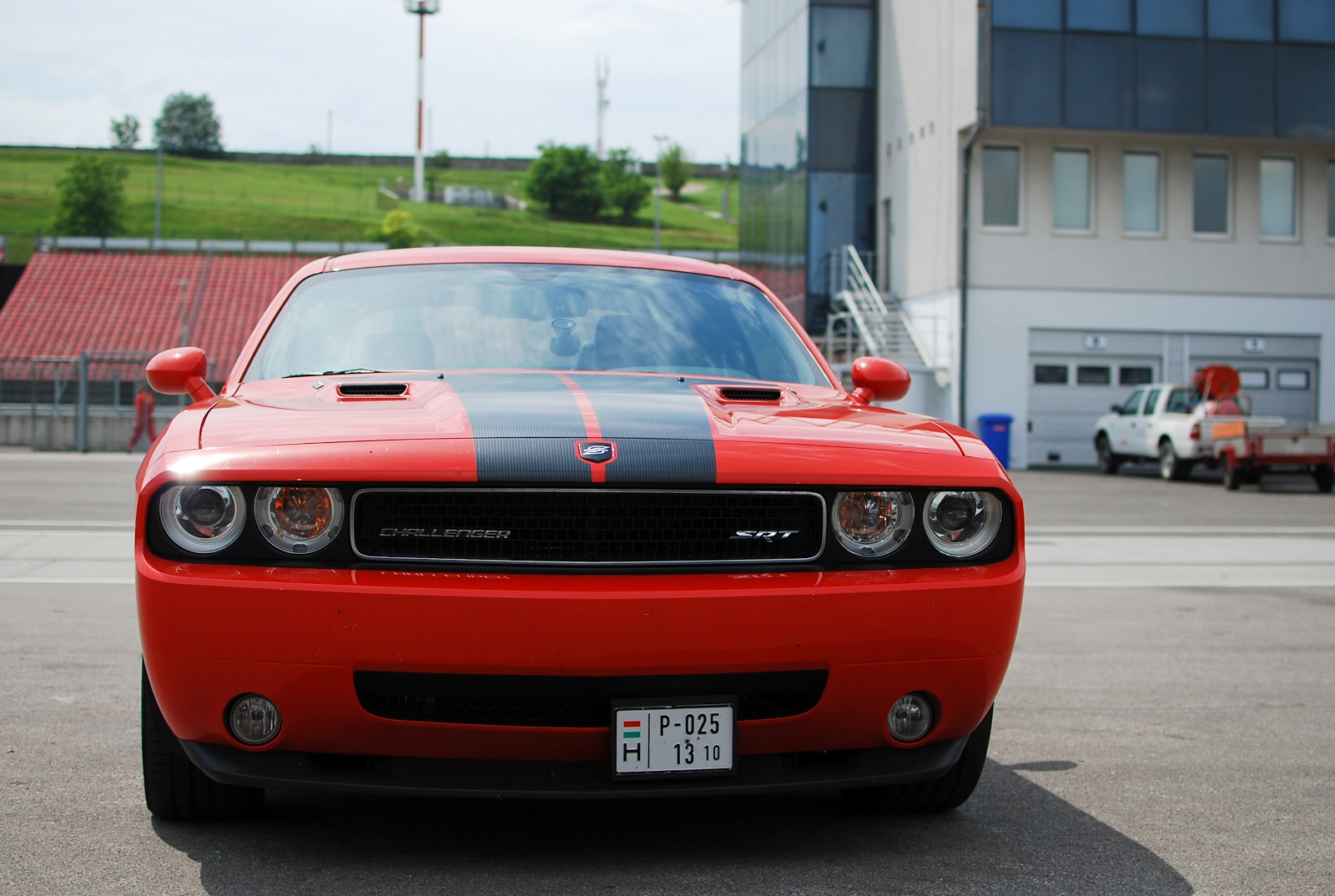 Dodge Challenger SRT-8