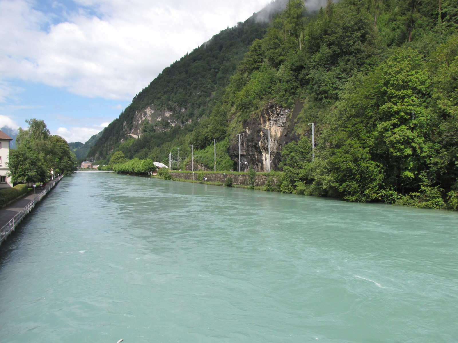 Svájc, Interlaken, az Aare folyó, SzG3