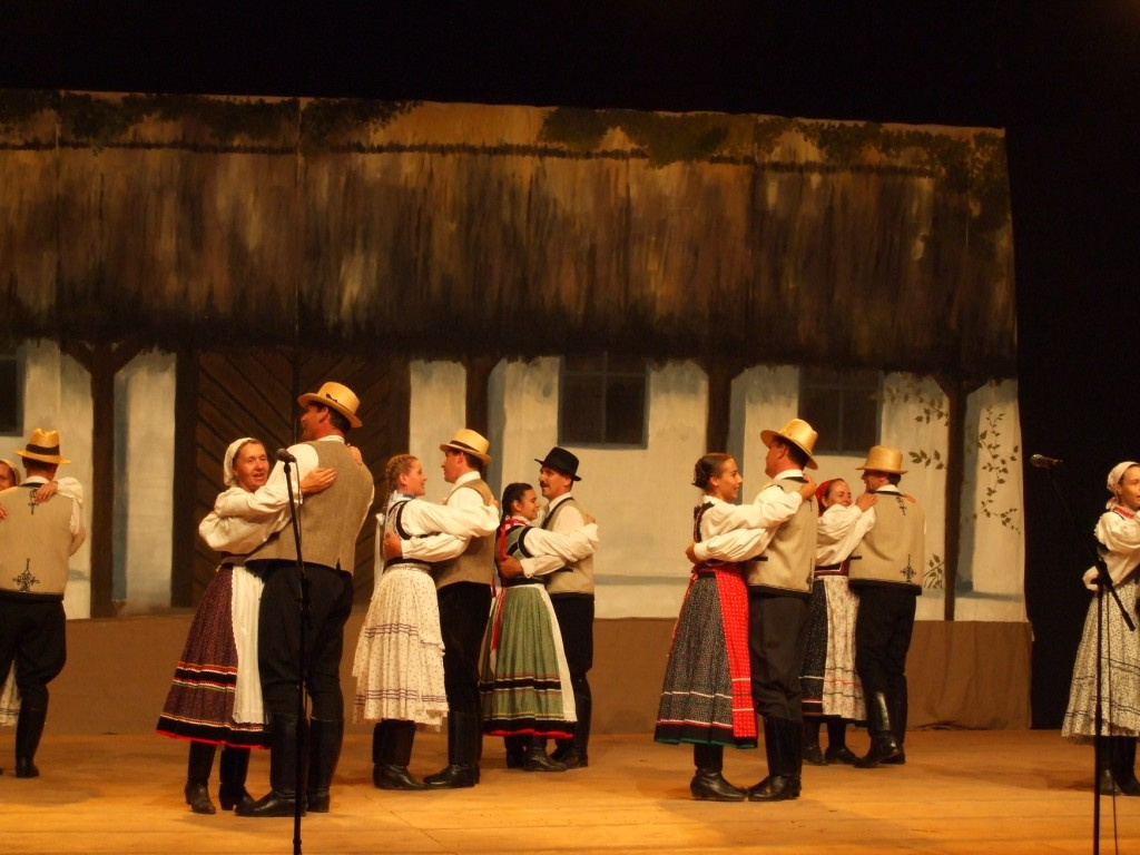 Folklór gálaest 22