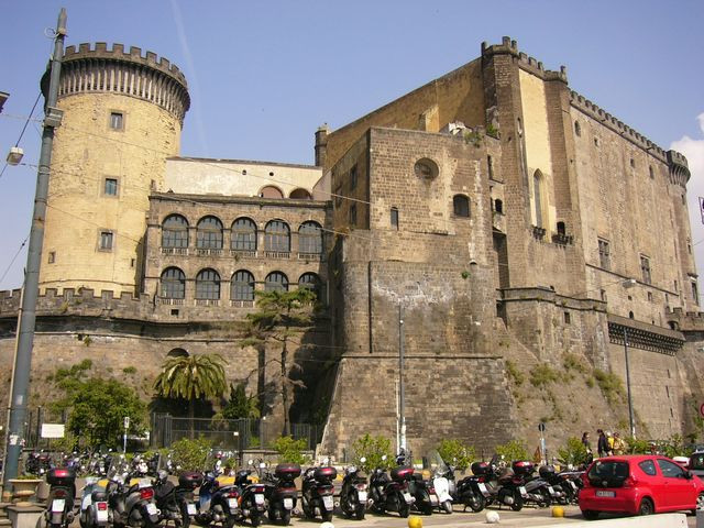 castel nuovo