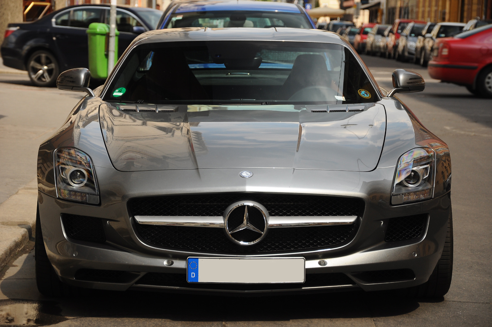 Mercedes-Benz SLS AMG