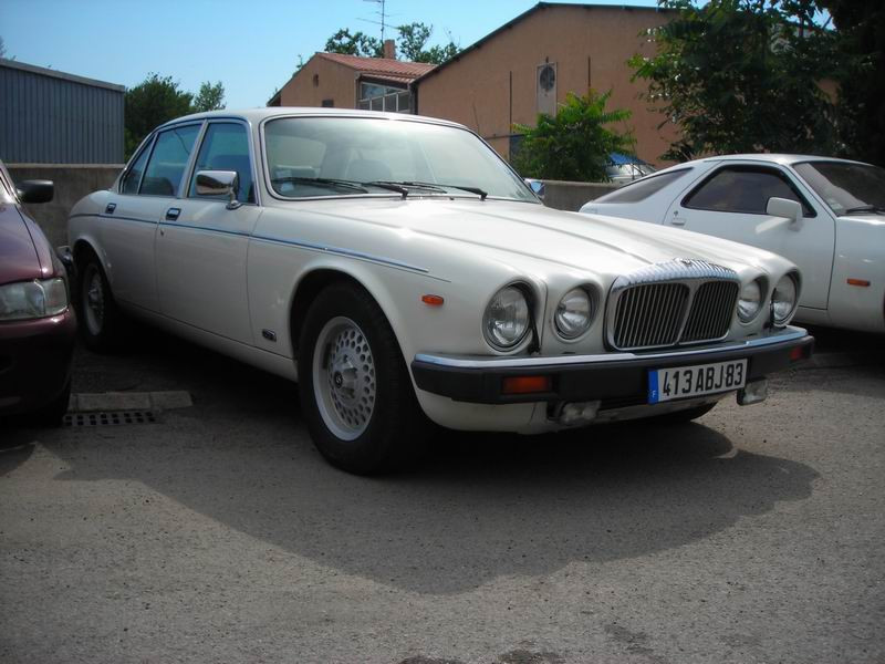 Jaguar XJ