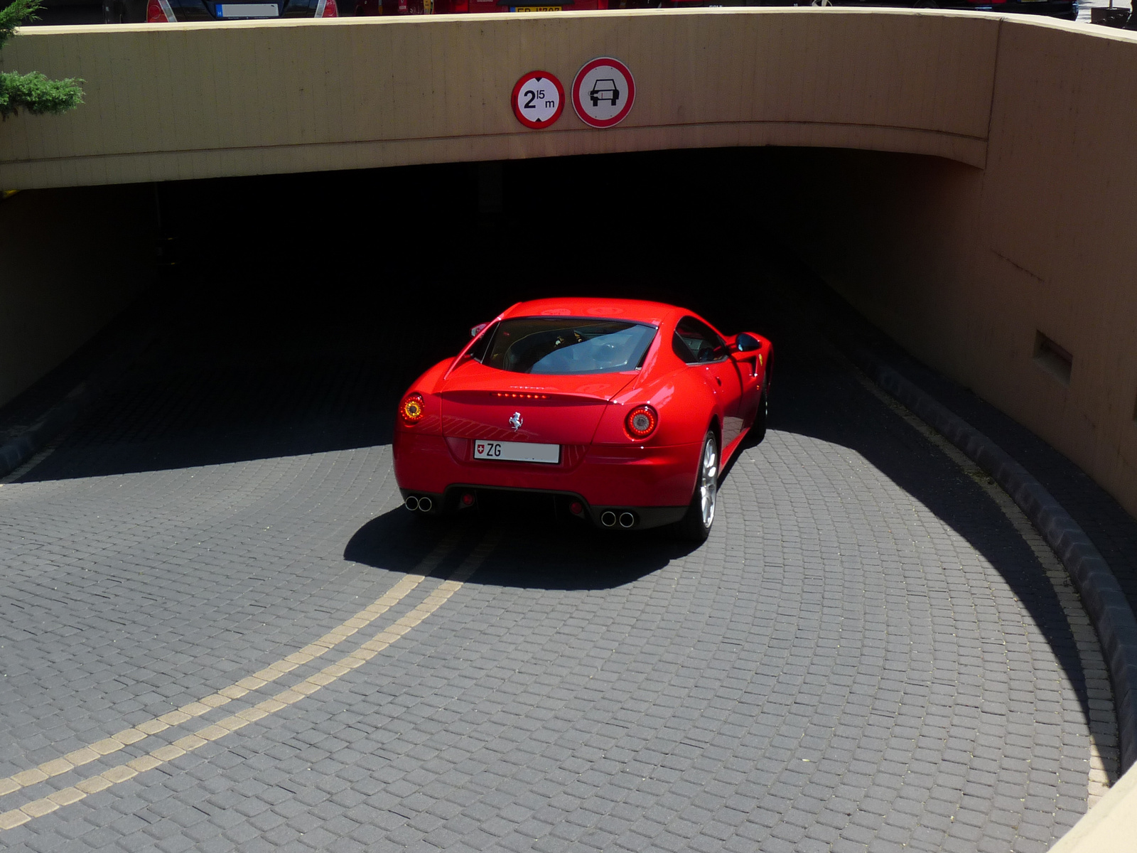 Ferrari 599 GTB Fiorano svájci 1.