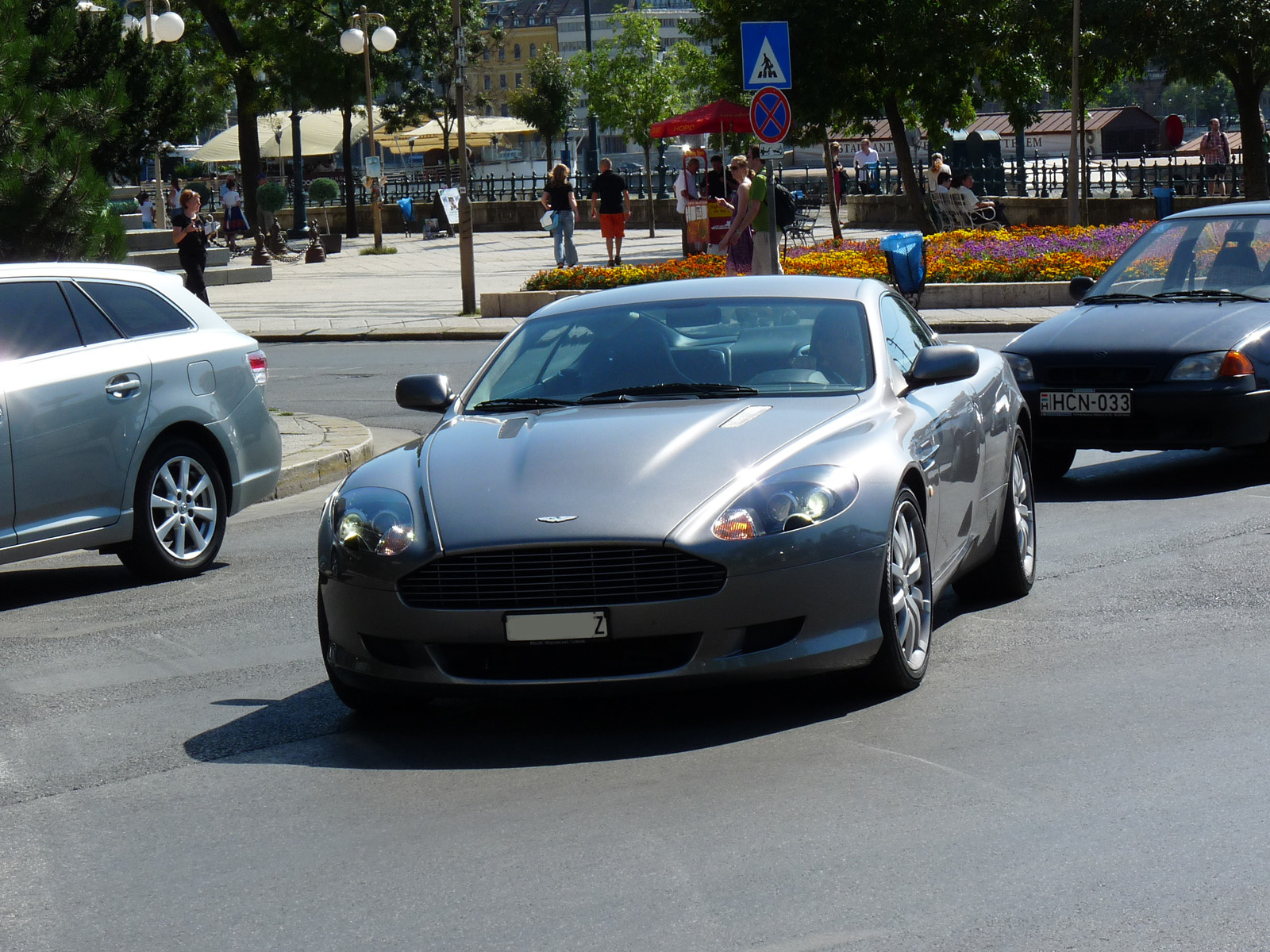 Aston Martin DB9