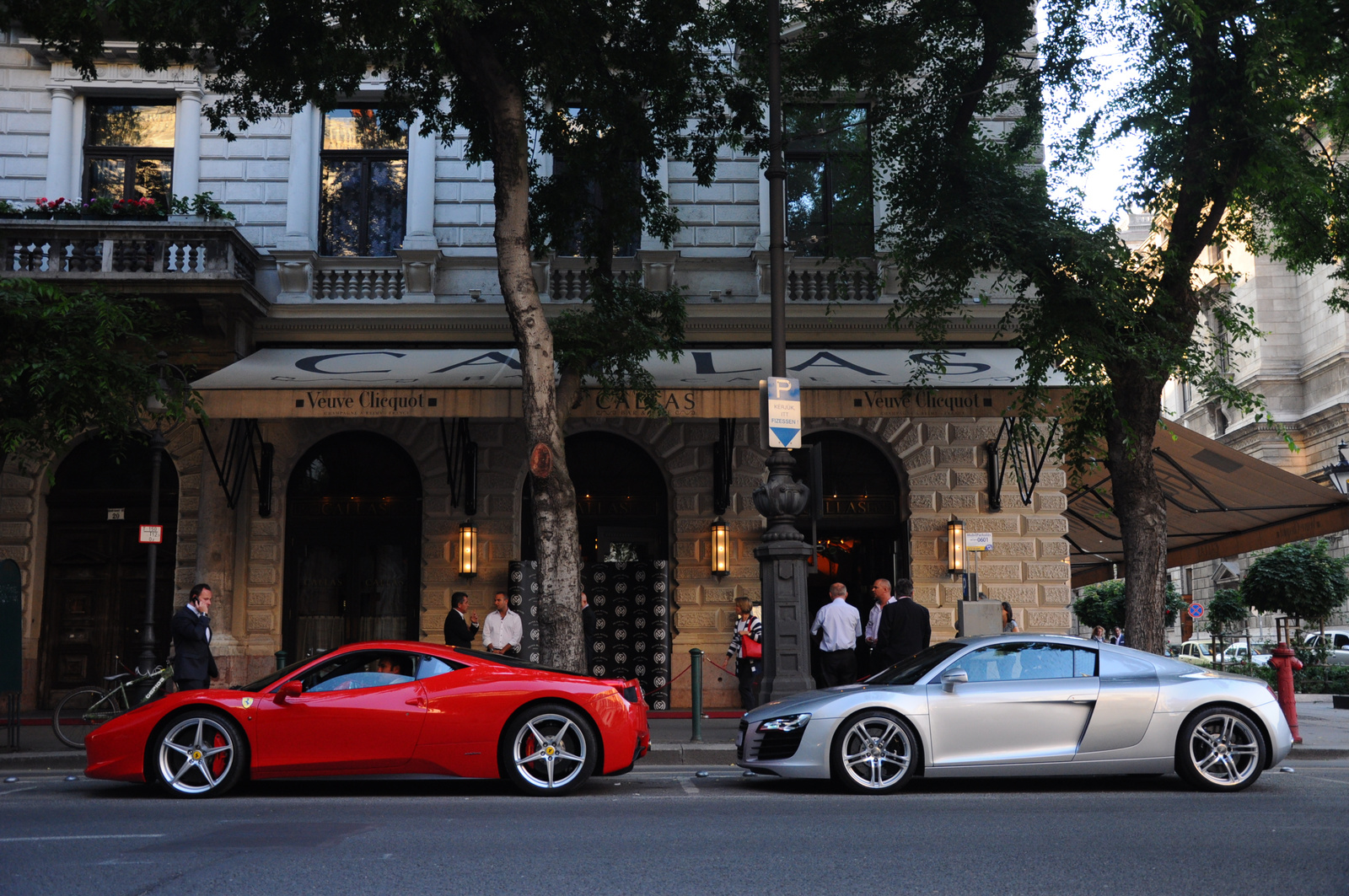 Ferrari 458 Italia - Audi R8