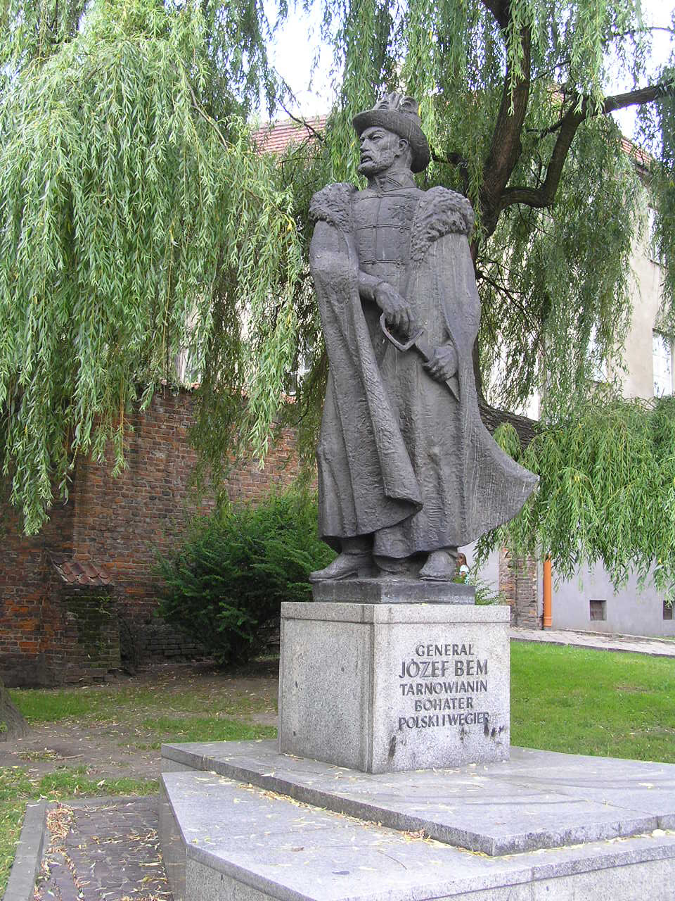1143 Tarnow Bem Apó szobor