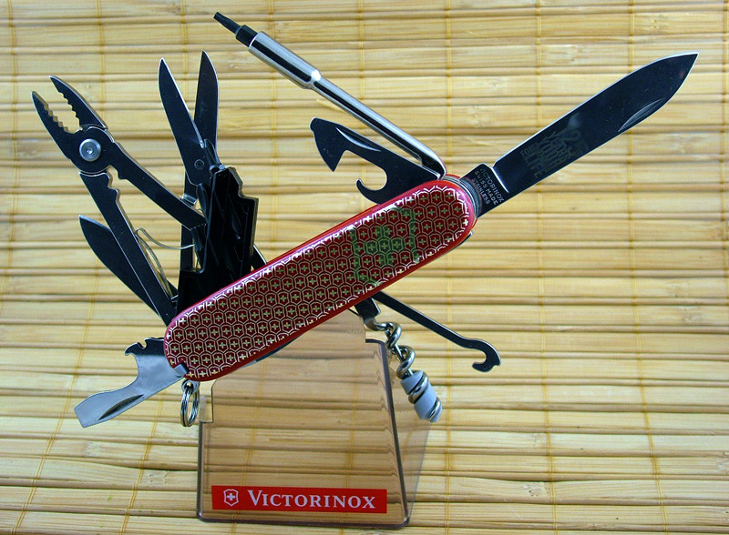 Jubileumi Victorinox (Cyber Tool)