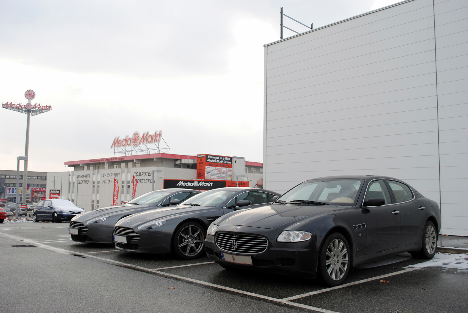 Aston Martin V12 Vantage & Aston Martin V8 Vantage & Maserati