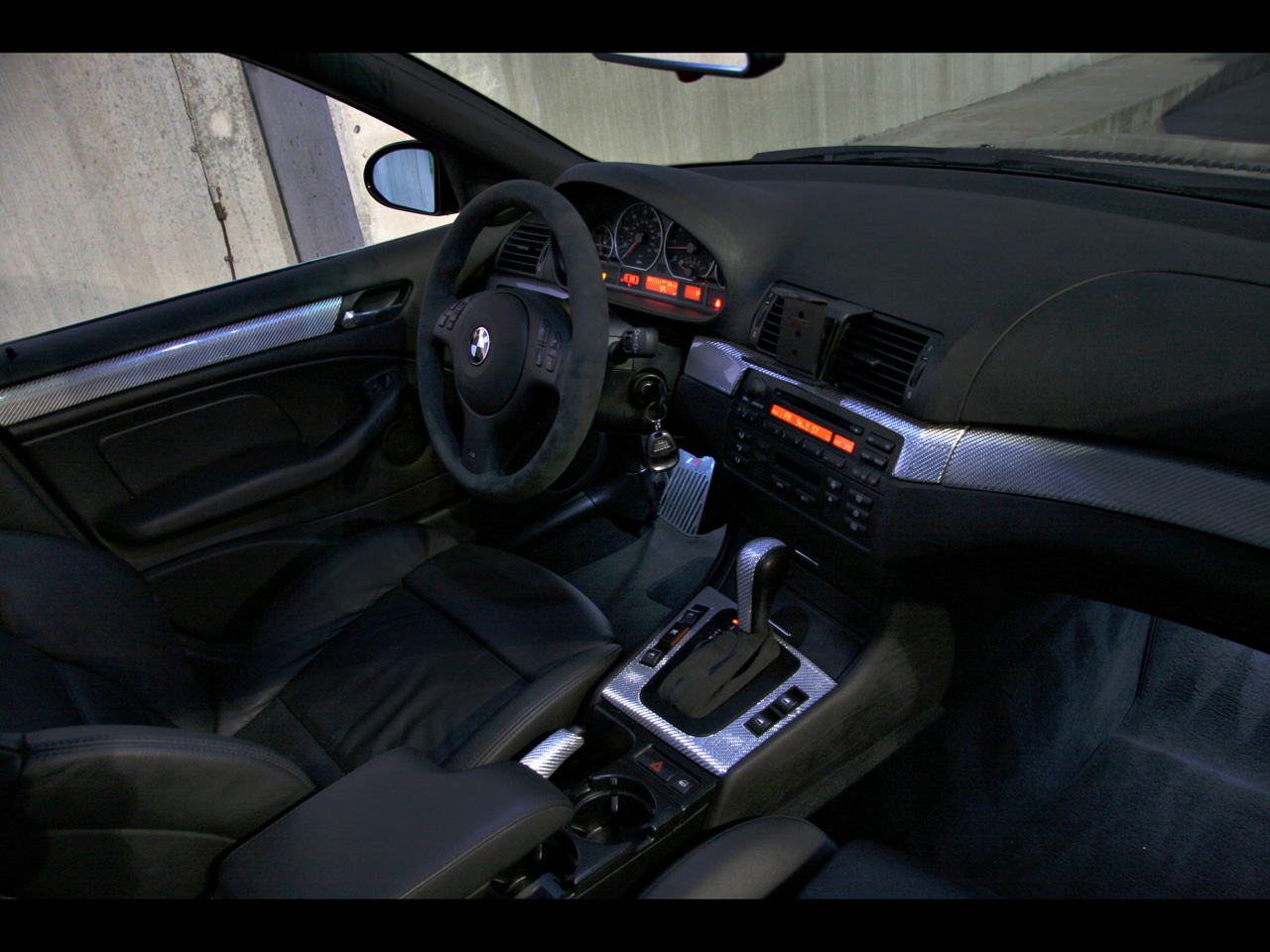 2004-BMW-330i-ZHP-Europrojektz-DarXide-Interior-1280x960