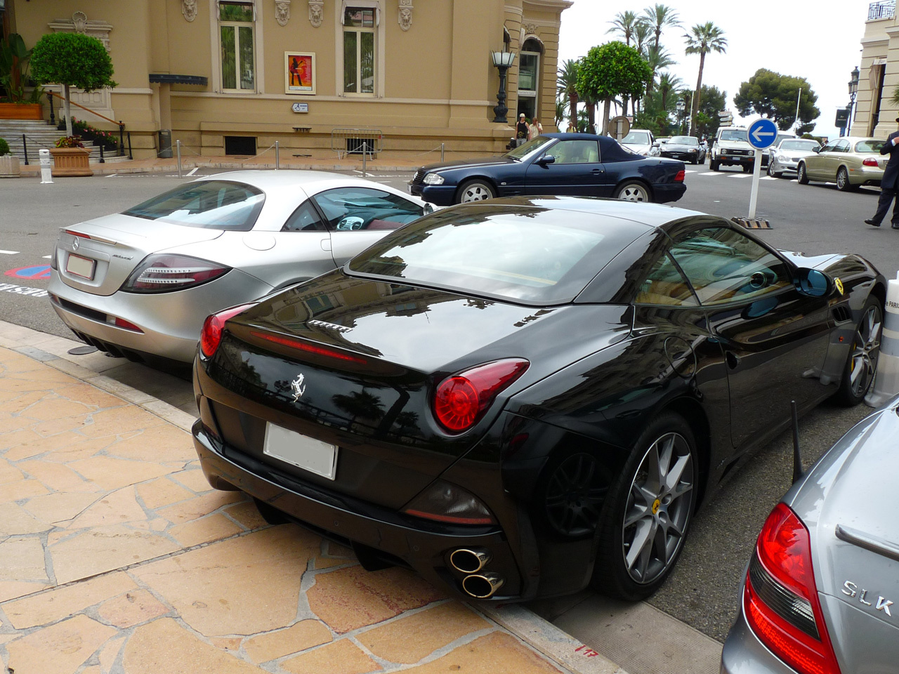 Mercedes-Benz SLR McLaren - Ferrari California