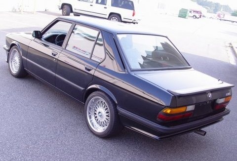 1988 BMW E28 M5 Euro Rear 1