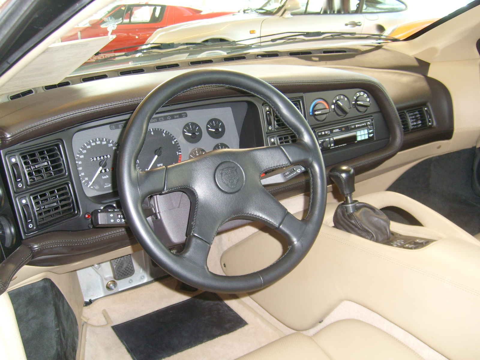 Jaguar XJ220 Interior