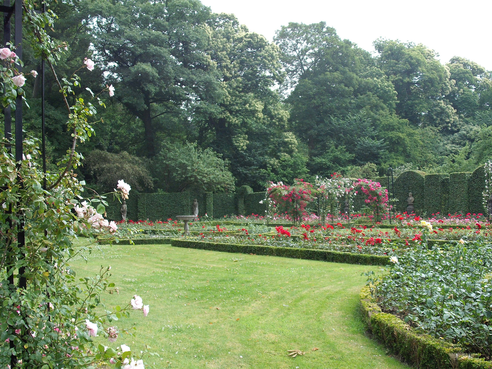 Virágoskert