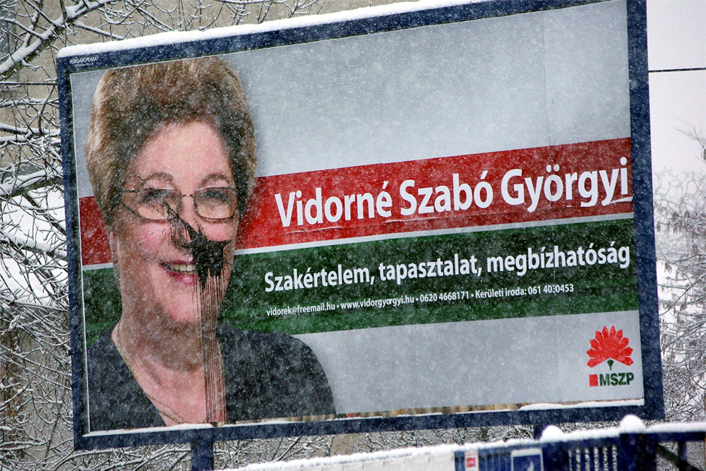 v2010 plakatok2 00