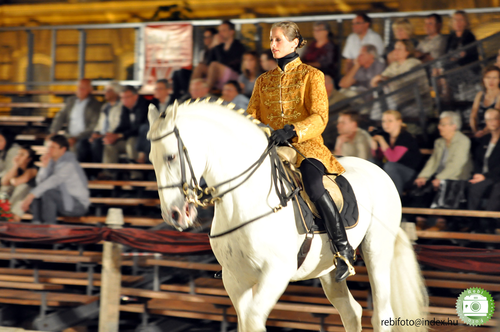 epona spanyol lovasiskola