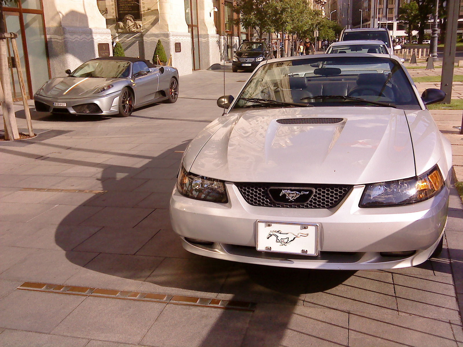 Ford Mustang Convertible &Ferrari Scuderia Spider 16M