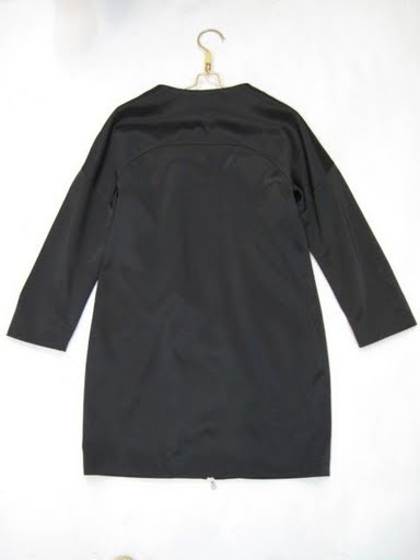 90730B-22 D&G BLACK POLYESTER DUSTCOAT SIZE 2 4 6(BACK) PRICE US