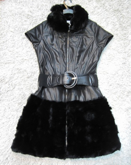 90924B-16A  CHANEL BLACK WOOL&POLYESTER RABBIT HAIR DRESS SIZE 2