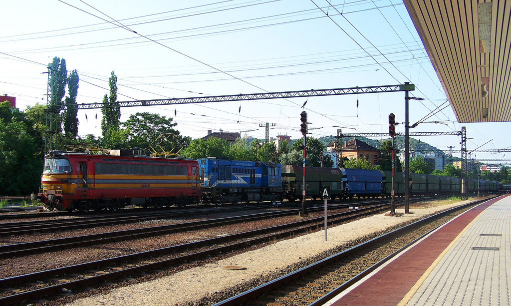 240 126 - 3 + 740 949 - 3 Kelenföld (2009.07.14).