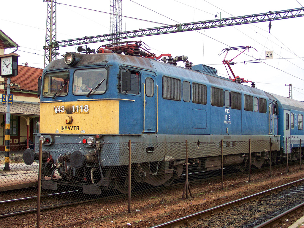 V43 - 1118 Dombóvár (2010.10.04).