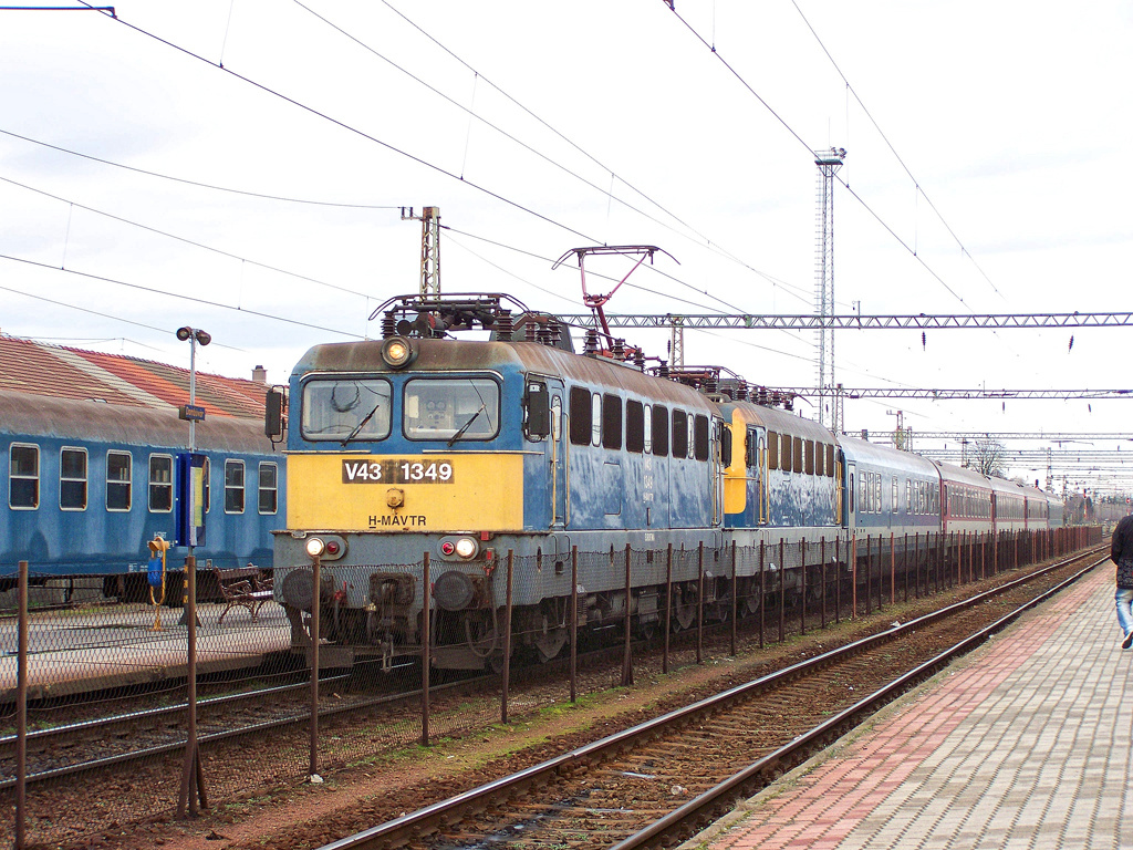 V43 - 1349 Dombóvár (2010.12.07).