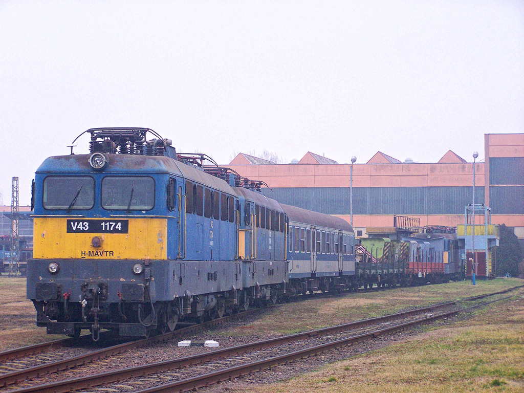 V43 - 1174 Dombóvár (2011.01.27).