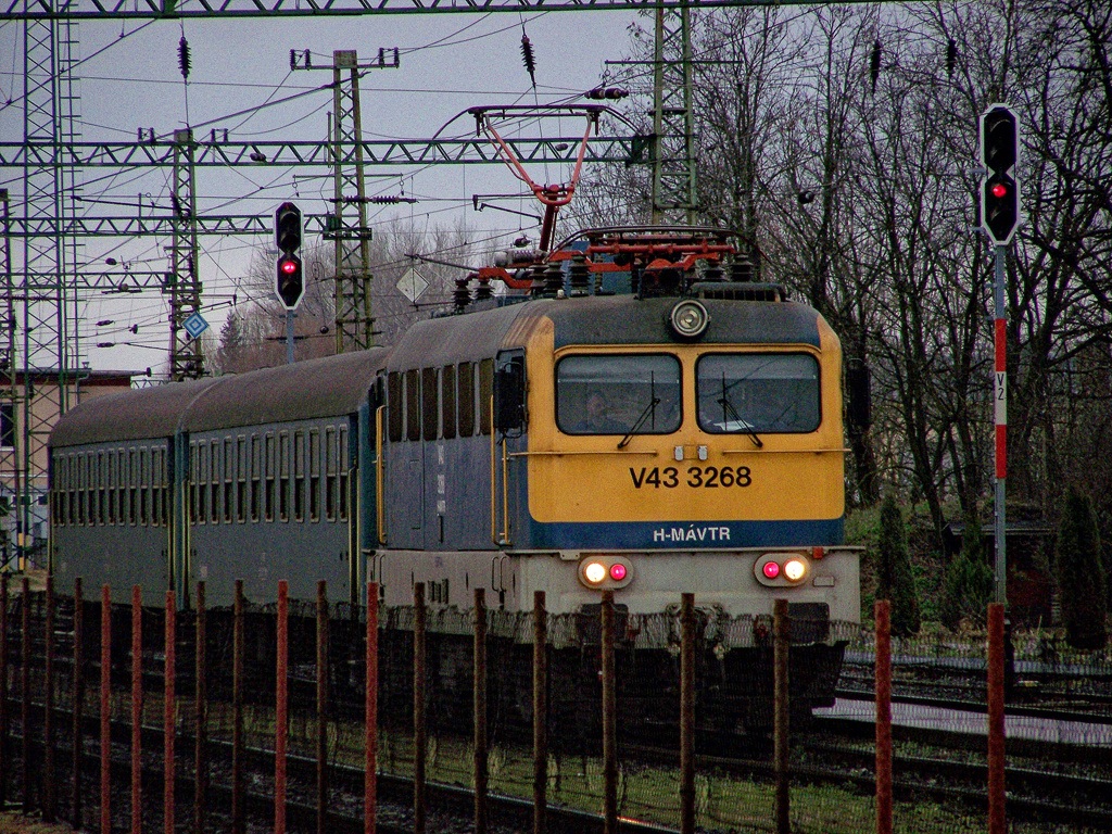 V43 - 3268 Dombóvár (2011.03.19)