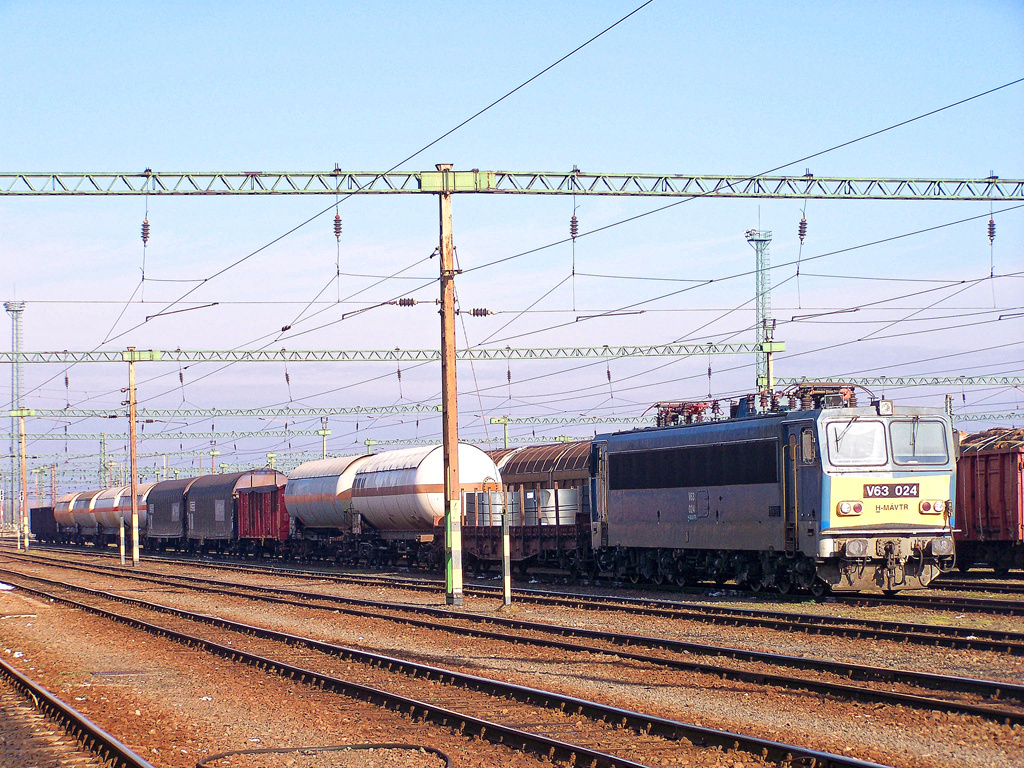 V63 - 024 Dombóvár (2011.01.26).