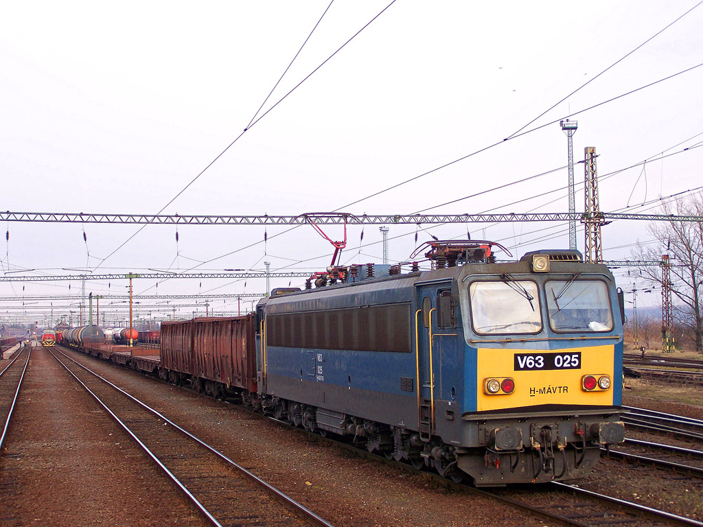 V63 - 025 Dombóvár (2011.02.11).