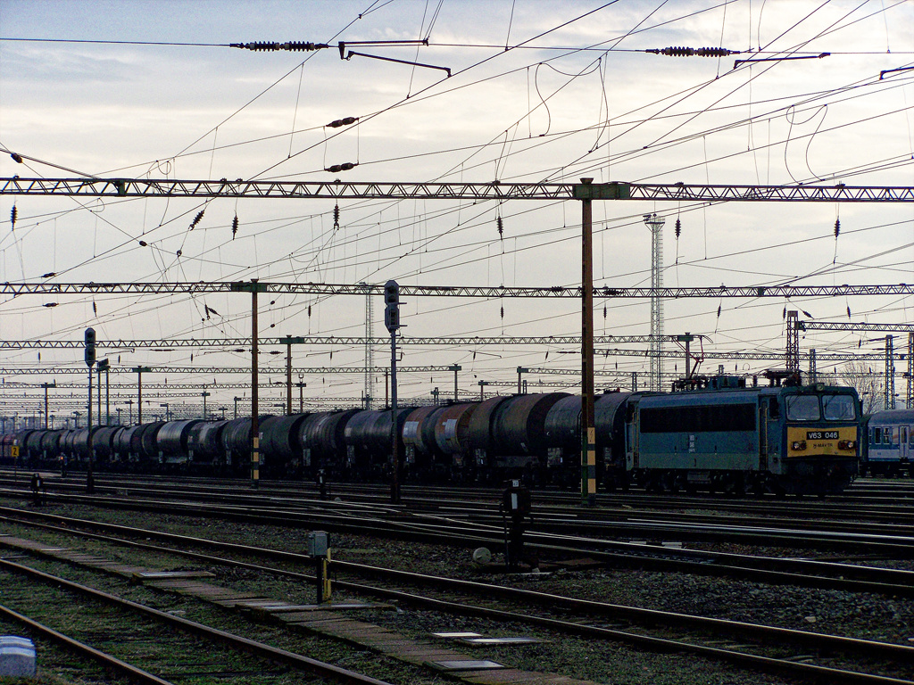 V63 - 046 Dombóvár (2011.03.17).