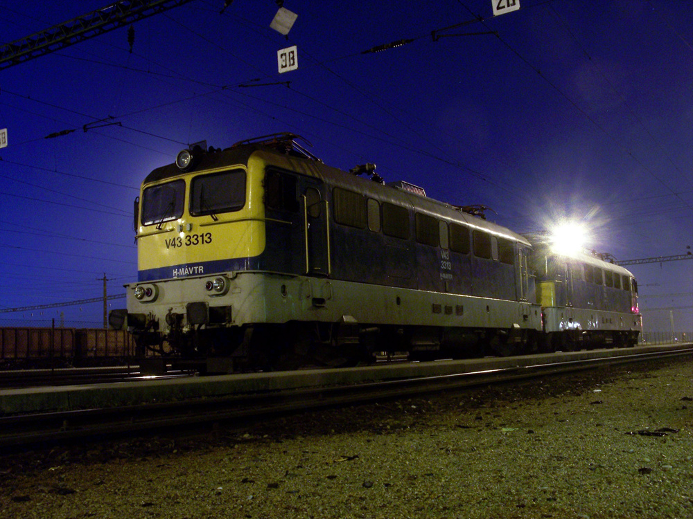 V43 - 3313 + V43 - 1148 Dombóvár (2011.01.17).