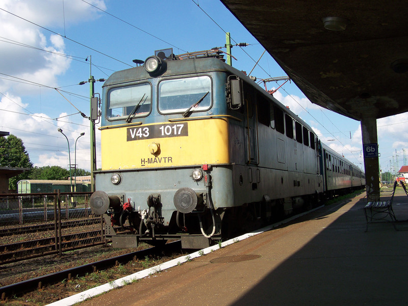 V43 - 1017 Miskolc Tiszai (2009.06.24)