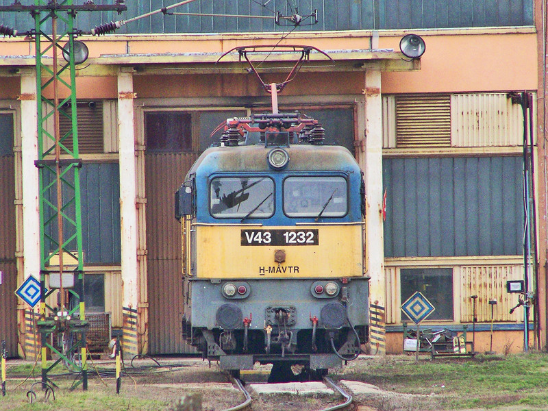 V43 - 1232 Dombóvár (2010.03.04).