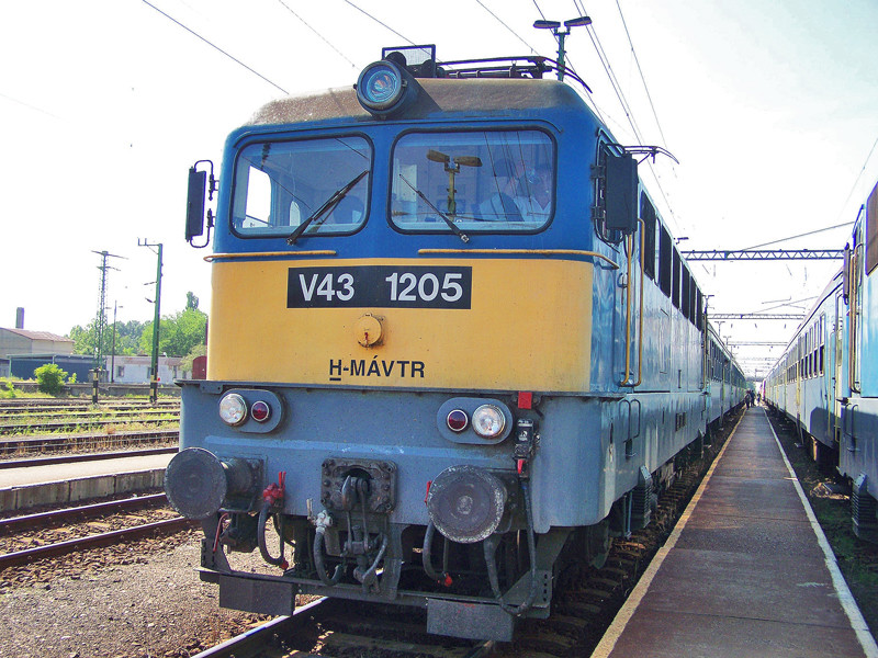 V43 - 1205 Kiskunhalas. (2010.06.15).
