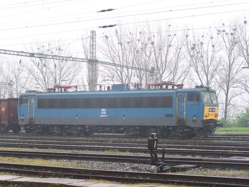 V63 - 018 Dombóvár (2010.04.19).