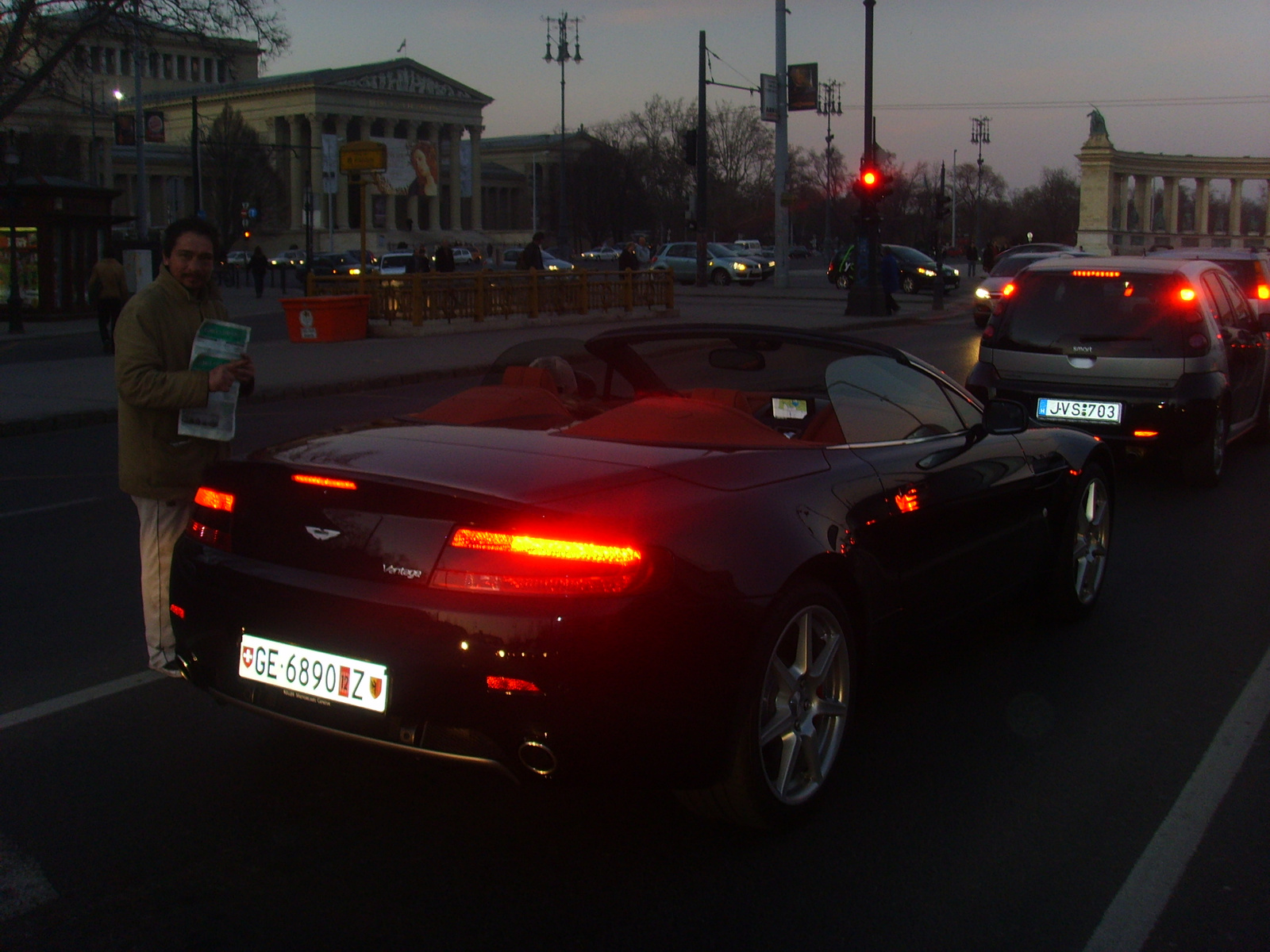 ASTON MARTIN VANTAGE