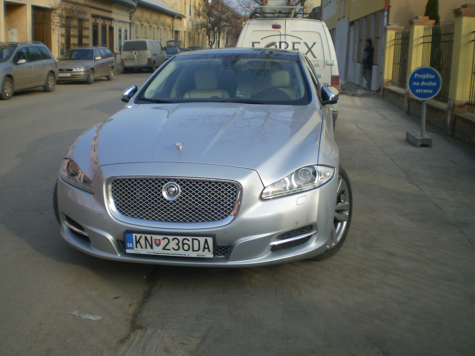 JAGUAR XJ