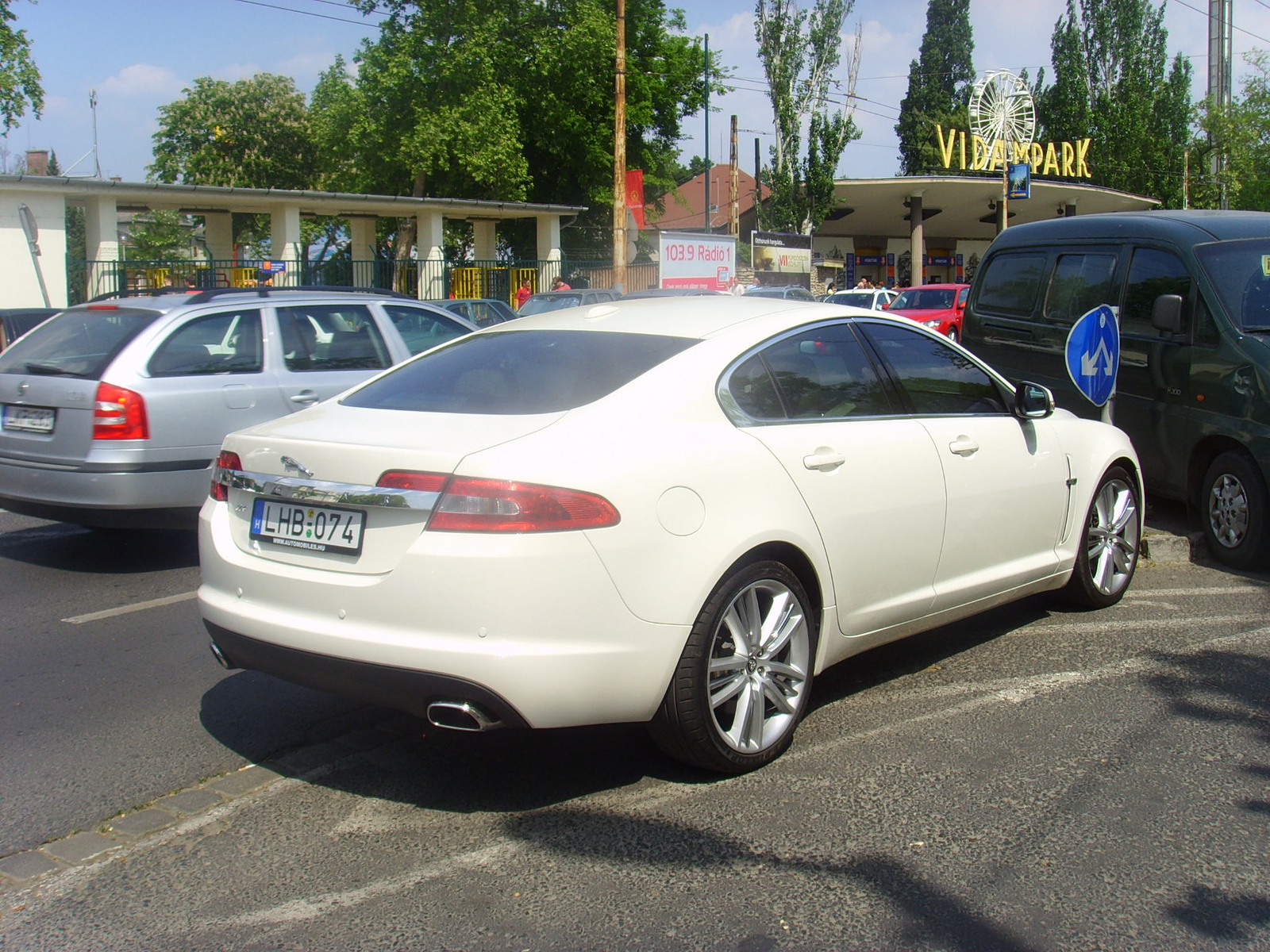 JAGUAR XF