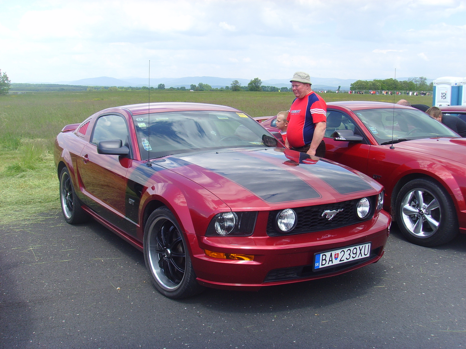 FORD MUSTANG GT