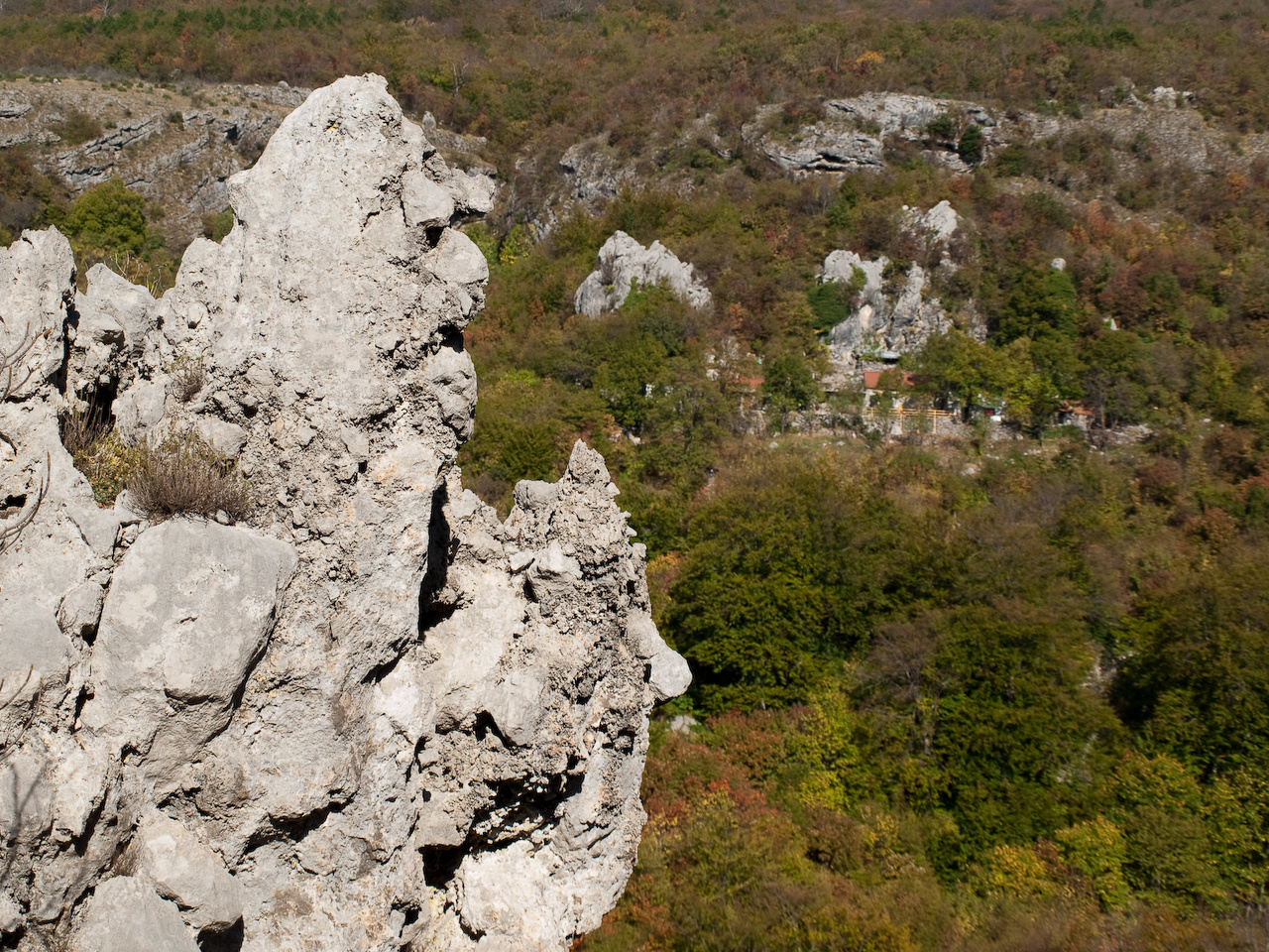 Kőfejek