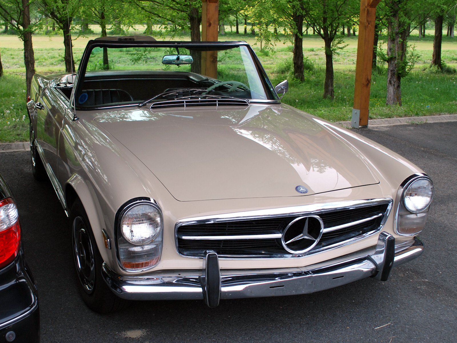 Mercedes-Benz 230SL