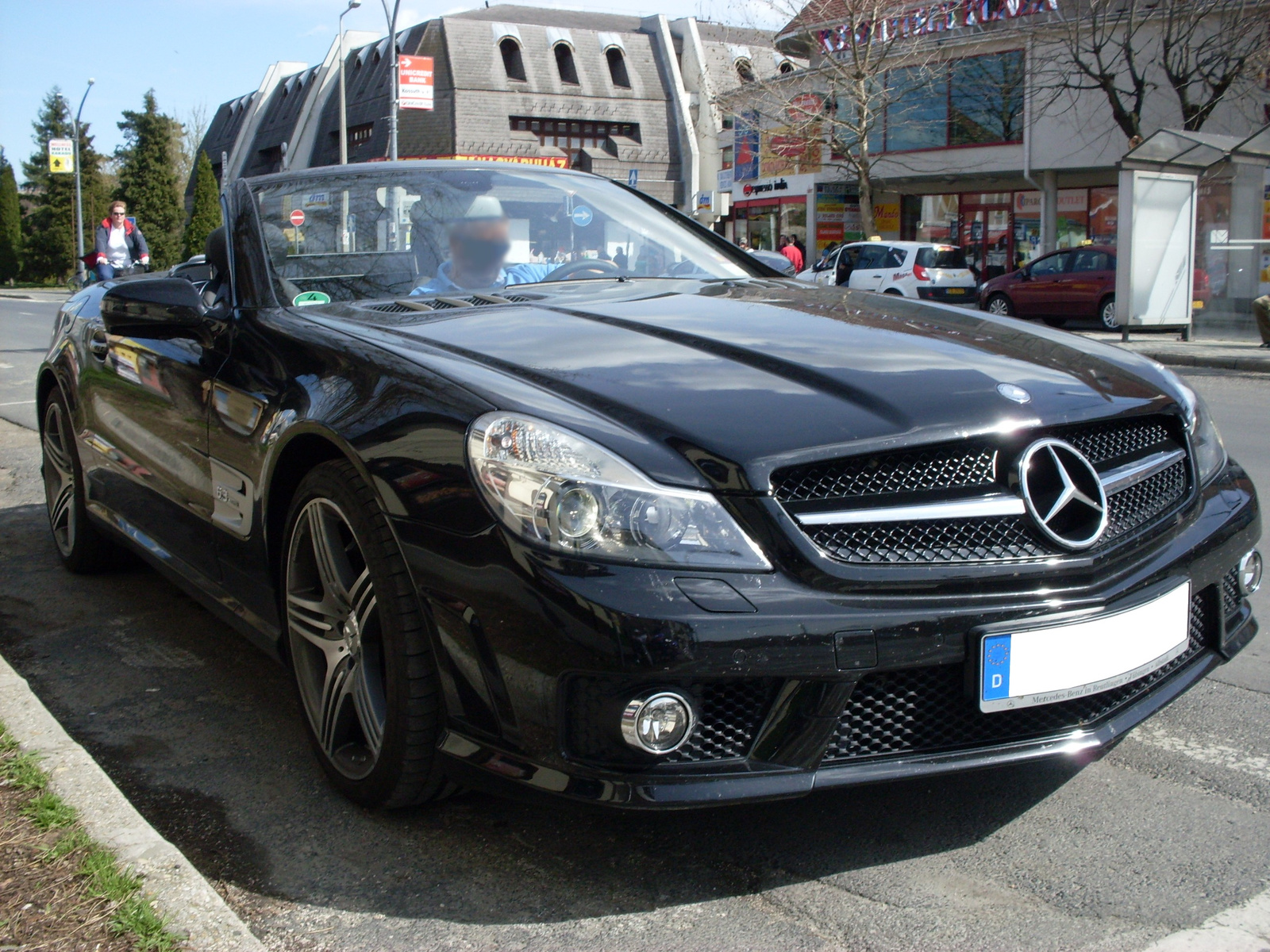 Mercedes Benz SL63 AMG